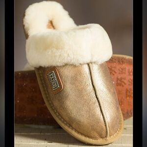 Australia Luxe Collective Tan and Cream Slippers